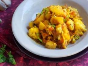 Indian Style Cauliflower and Potatoes